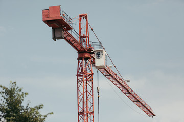 Constraction crane