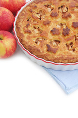 torta alle mele isolata su sfondo bianco