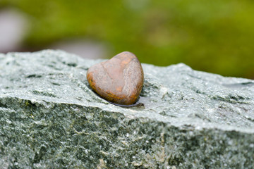 Herz auf dem Grabstein