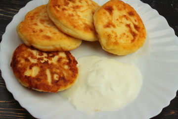 homemade cheesecakes with sour cream