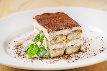 tiramisu cake