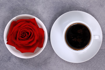 Kawa z różą