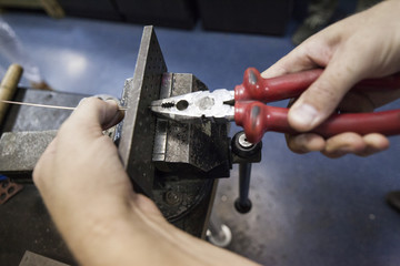 jewelry making/ metal drawing