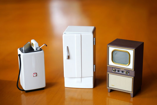 家電製品 冷蔵庫 洗濯機 テレビ 三種の神器 白物家電 Stock 写真 Adobe Stock