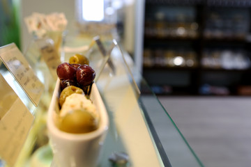 Verkostungsstand im Verpackungslosen, nachhaltigem und umweltfreundlich Bioladen
