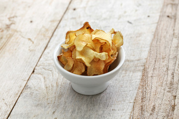 homemade jerusalem artichoke chips