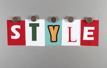 Style - Stil, Buchstaben auf einer Metallwand