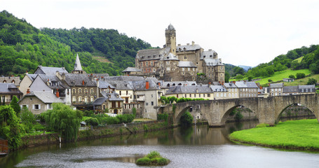 Fototapeta na wymiar Estaing - one of the most beautiful villages of France