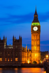 Fototapeta na wymiar Big Ben Clock Tower and Houses of Parliament at city of westmins