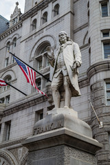 Obraz premium Benjamin Franklin Statue, Old Post Office Building, Washington, DC