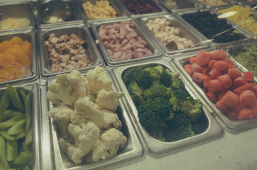 サラダバイキング