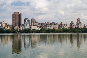 Fototapeta na wymiar Jacqueline Kennedy Onassis Reservoir in Central Park, NYC