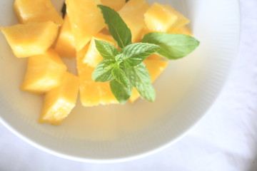plate filled mango 