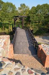 Zrekonstruowany most zwodzony na zamku, Kruszwica, Polska