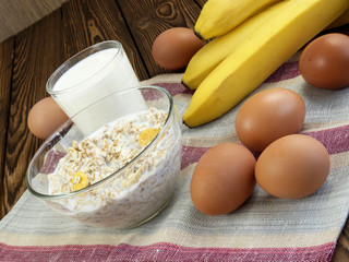oat porridge  with banana and milk