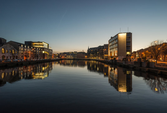 「コーク」の画像 5,548 件の Stock 写真、ベクターおよびビデオ Adobe Stock