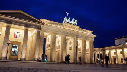Obraz premium Nachtszene Brandenburger Tor