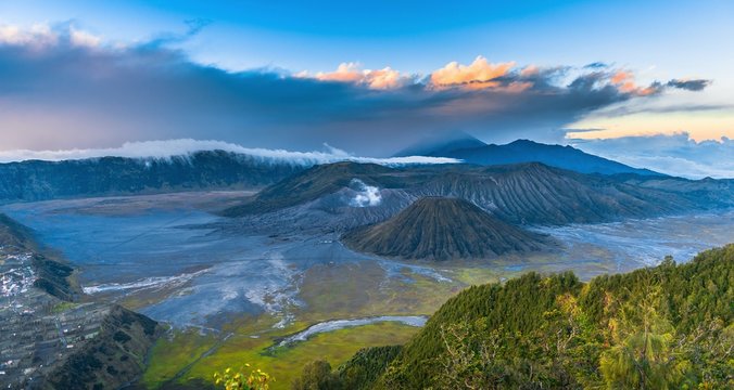 4K Timelapse Movie of Bromo Volcano, East Java, Indonesia