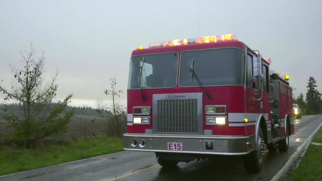 Fire truck with lights flashing 