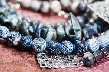 Dragon Veins Agate, shell and hematite beads