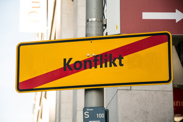 Schild 62 - Konflikt