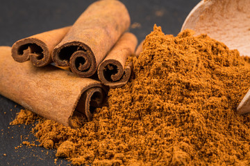 cinnamon sticks with powder