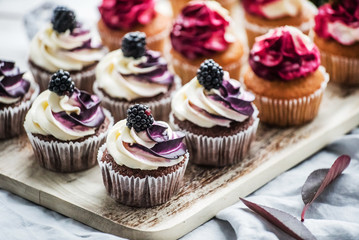 berry cupcakes
