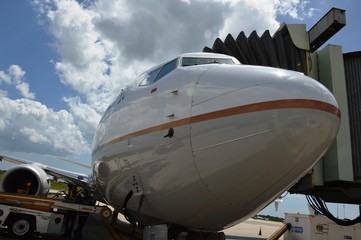 737