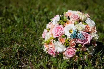 Wedding bouquet with silver ring