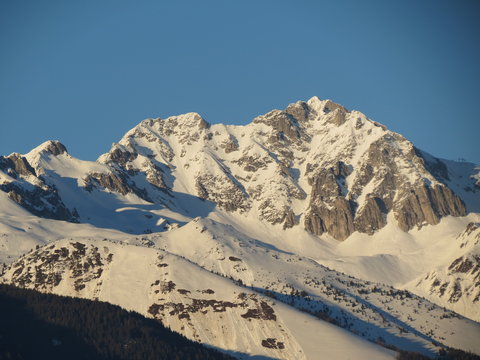 Savoie  - Montagne enneigée