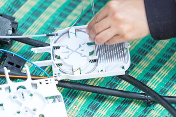 fiber optic fusion splicer in field