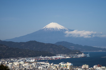 日本平から望む富士山と清水港