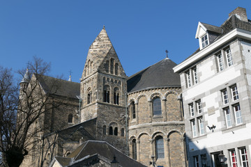 Kirche in Maastrich. Ansicht der Alstadt