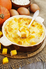 Casserole with cottage cheese and pumpkin