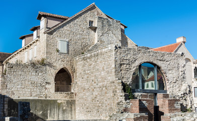 Old cottage in Diocletian Palace in city of Split, Croatia. / City of Split has many interesting, historic and 1700 old Diocletian Palace with cottages in center of town.