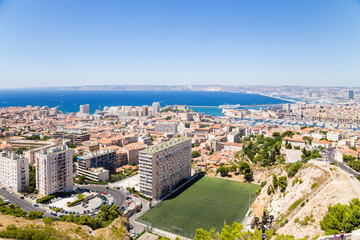 Fototapeta na wymiar Marseille. View of the city center and the port from the Garde hill