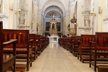 Fototapeta na wymiar indoors of Cathedral in Leon, Nicaragua