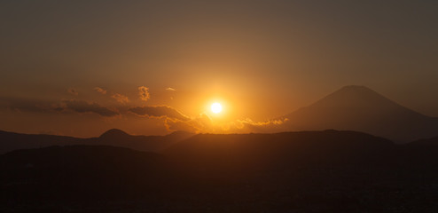 Fototapeta na wymiar Beautiful sunset time with Mountain Fuji in autumn season