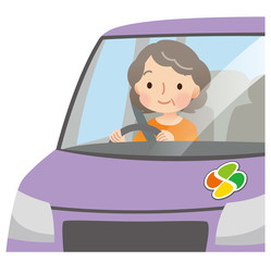 車の運転をする高齢者　女性