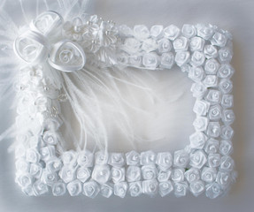 White satin,roses,feathers,great for weddings,bridal showers,or thank you notes.