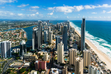 Fototapeta na wymiar Aerial shot of Surfers Paradise, Gold Coast city and beach