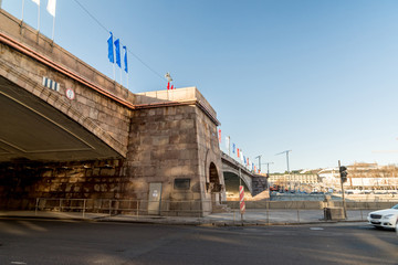 Fototapeta na wymiar Big Moskvoretsky bridge in Moscow, Russia