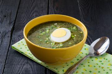 Sorrel soup with egg
