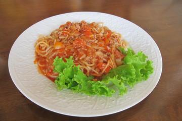 Spaghetti with Thai tomato sauce