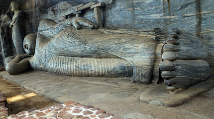 Buddha statue carved in to the rock