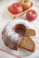 Apfel Gugelhupf