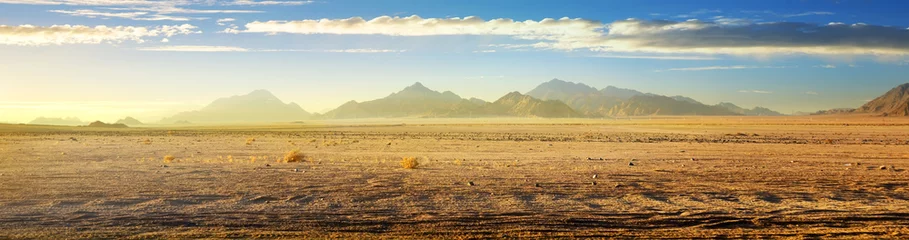Selbstklebende Fototapete Sandige Wüste Blick auf die Wüste