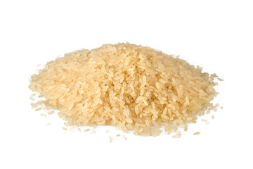 Chicchi di riso su sfondo bianco