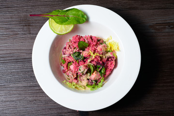 beet salad with quinoa and chicken