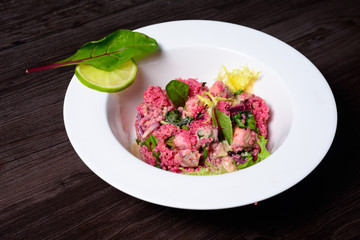 beet salad with quinoa and chicken